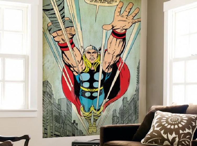 Blow up your favorite superhero to create an intersting pop art piece.
