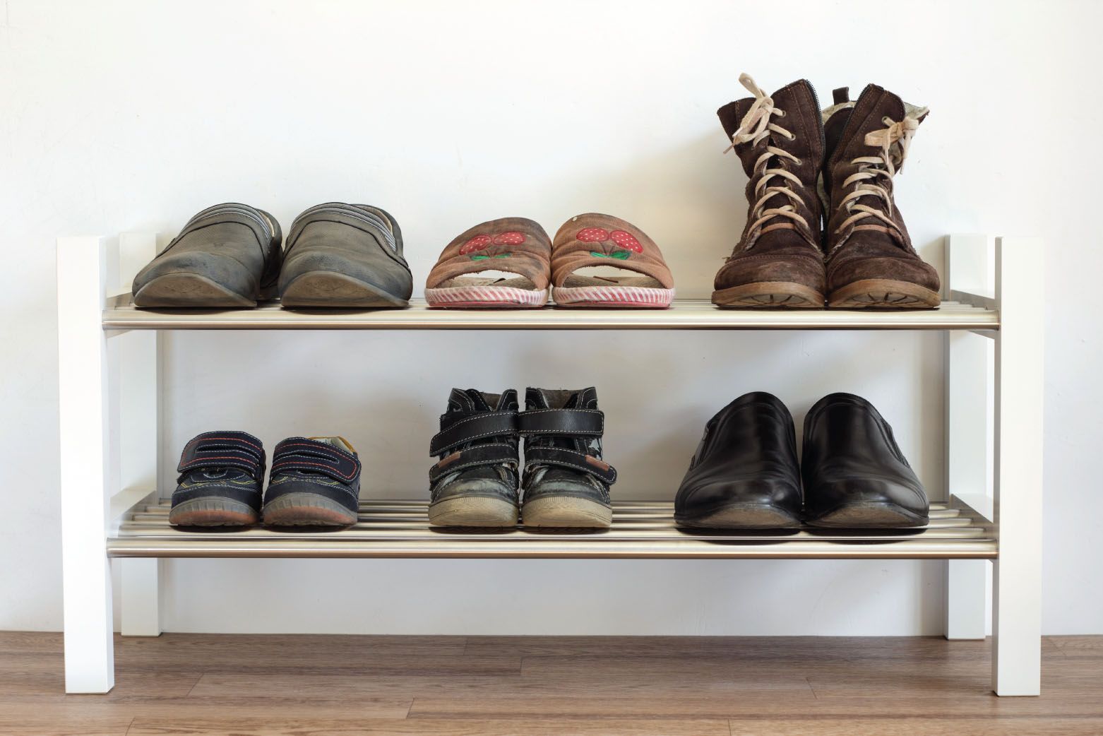 Winter wardrobe organisation_shoe rack