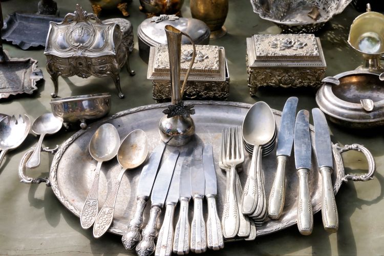 Decorate your home with your silver heirloom. 