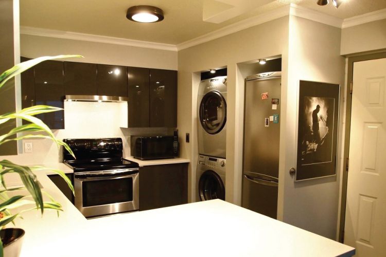 kitchen in bachelor pad