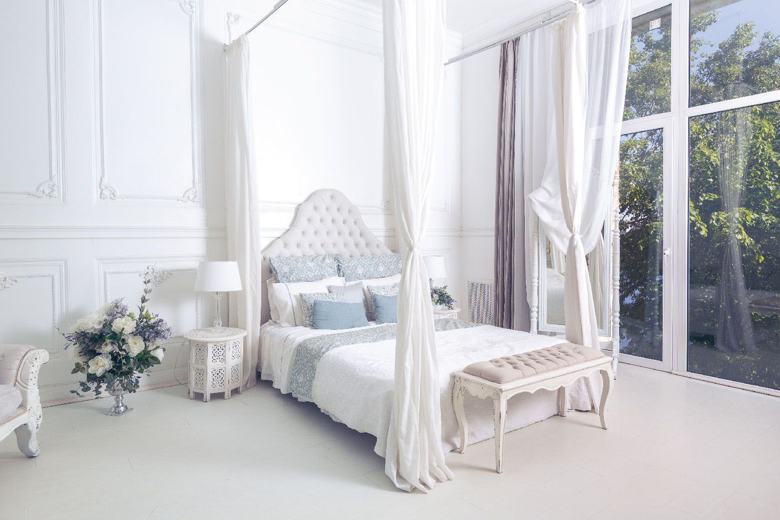 Sexy bedroom ideas_four poster bed