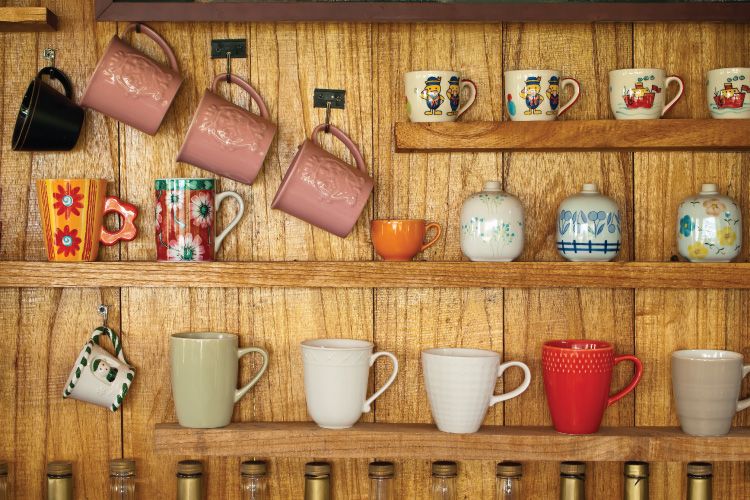 open kitchen shelves