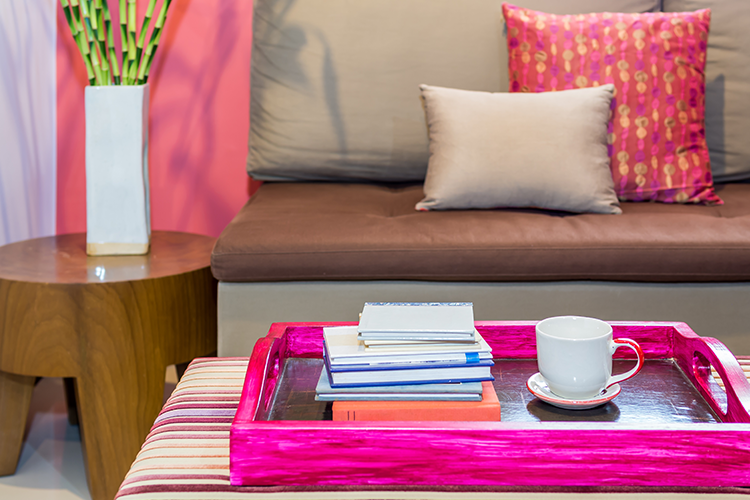 10Min Makeover How To Decorate A House With No Money