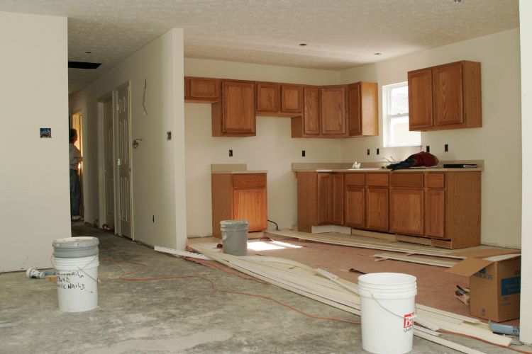 Modular kitchen vs carpenter-made kitchen_kitchen under construction