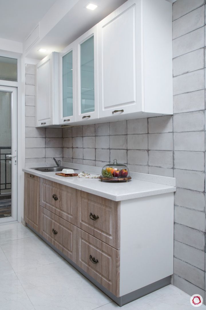 white and wood kitchen-classic colour scheme