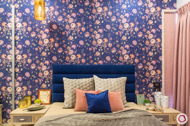 floral-wallpaper-bedroom-design