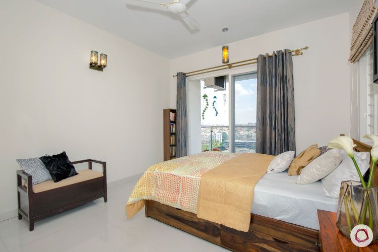 Indian house design_master bedroom with balcony