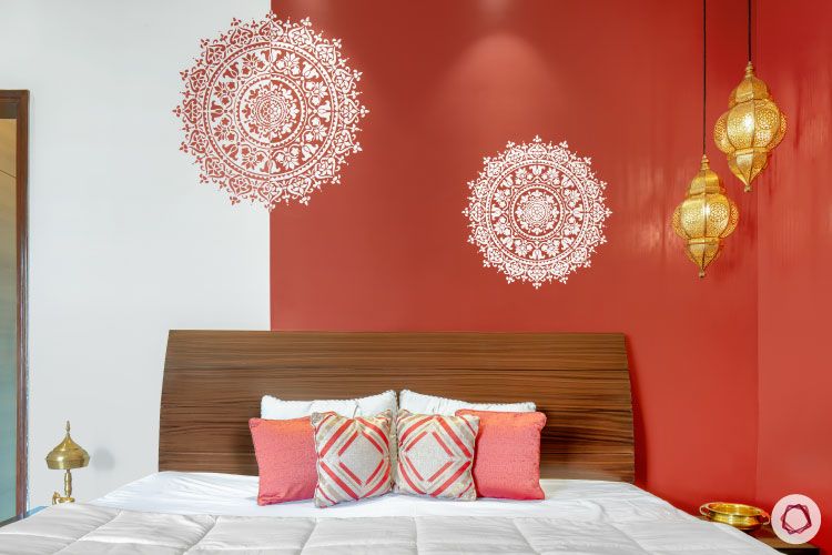 indian-home-decor-bedroom-red-wallpaper