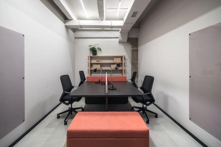 Pantone-2019_conference-room