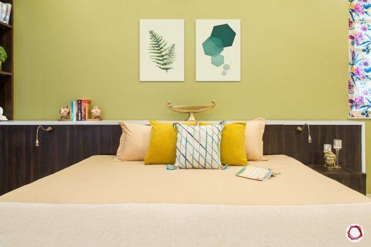 master-bedroom-design-green-accent-wall-with-wall-decor