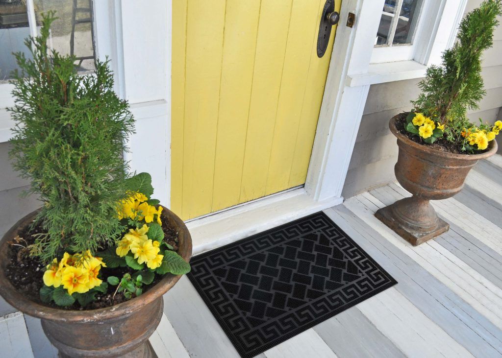 Vastu for entrance_yellow door design
