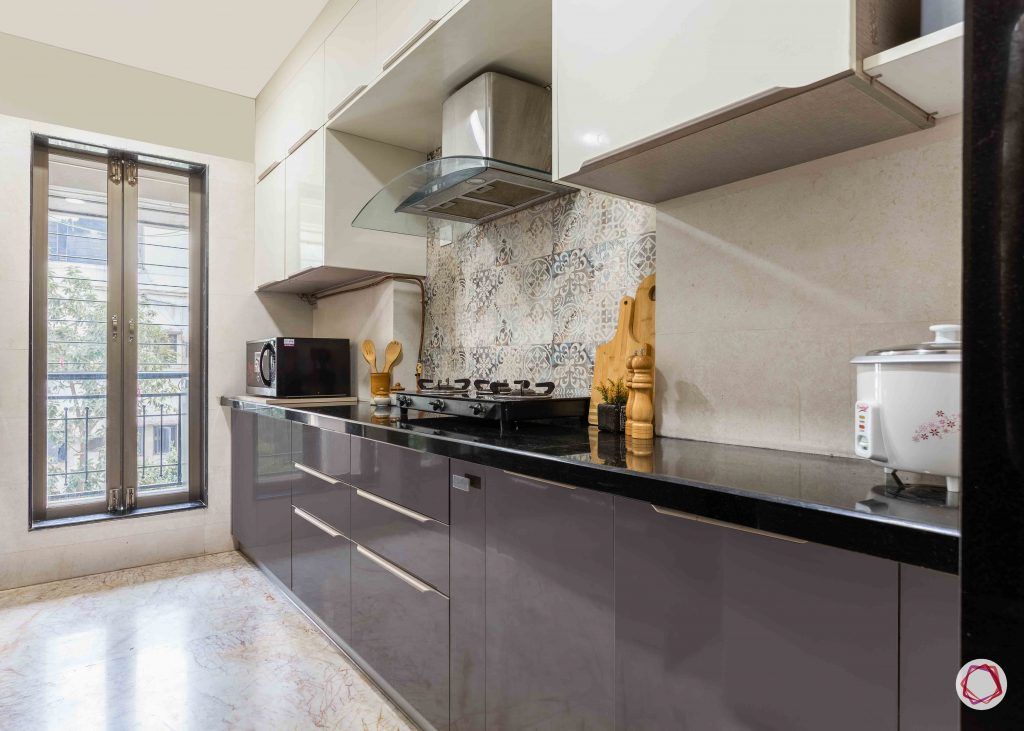 home interior-kitchen-black and white cabinets