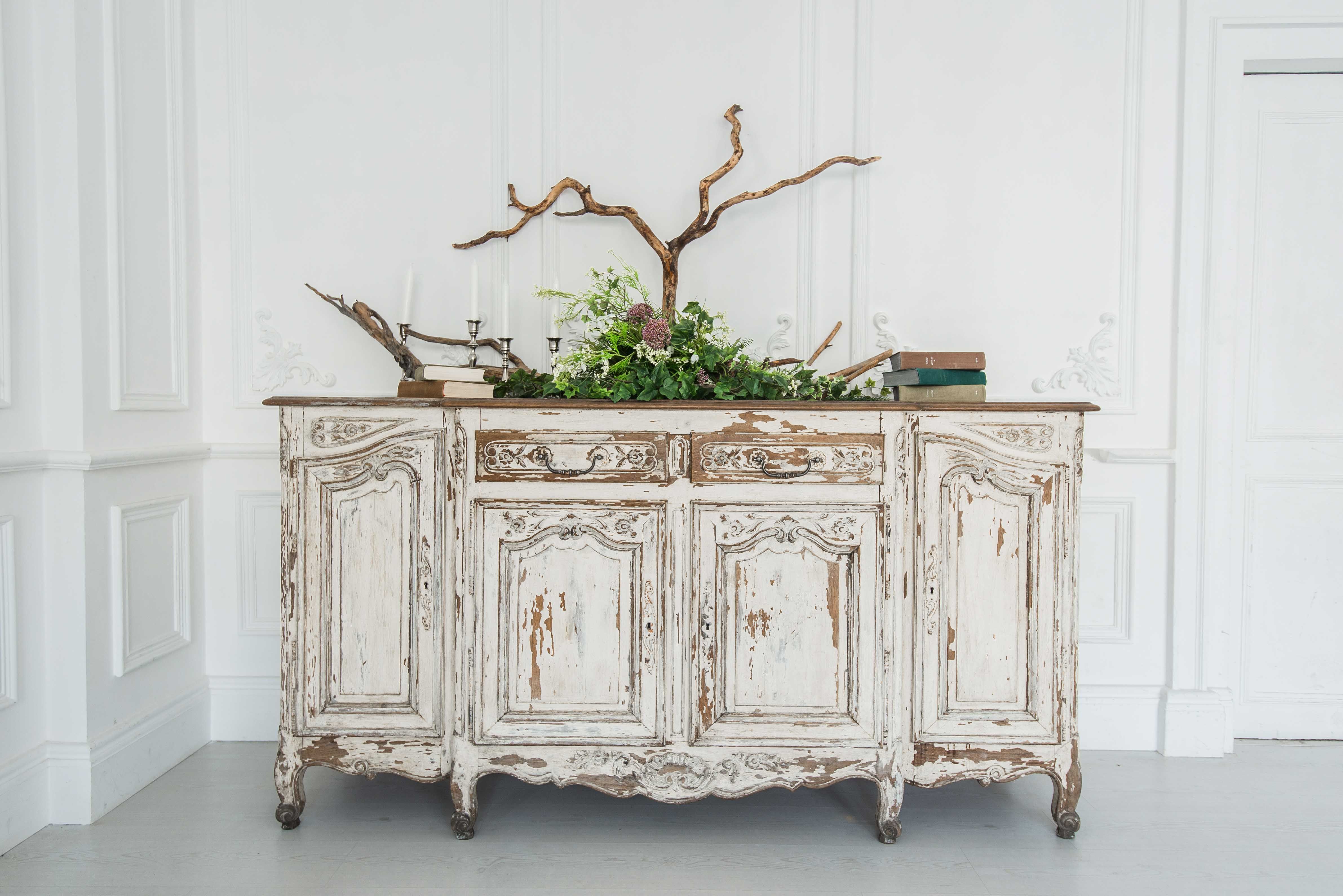 How to make your old furniture look good_dull and scratches