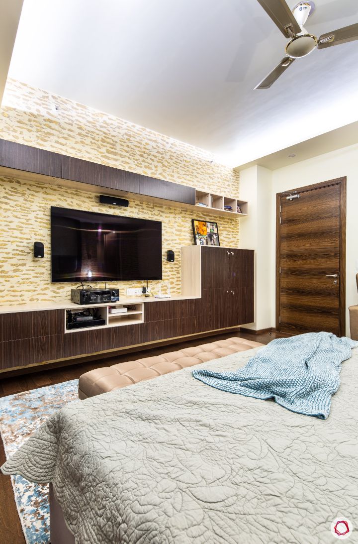 Beautiful home interiors_master bedroom tv unit