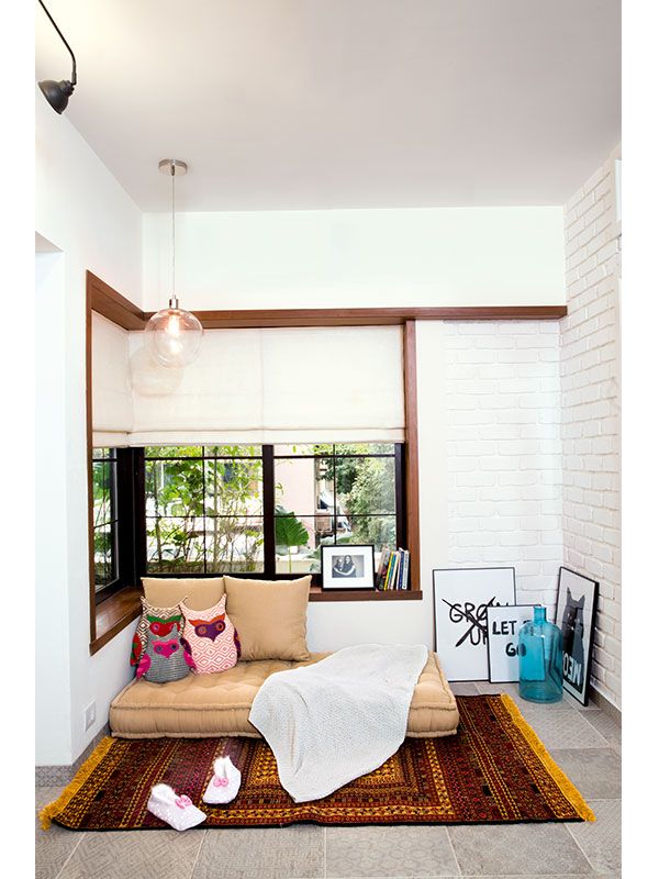 celebrity-homes-alia-bhatt-inspired-seating-floor-pillows-rug-art