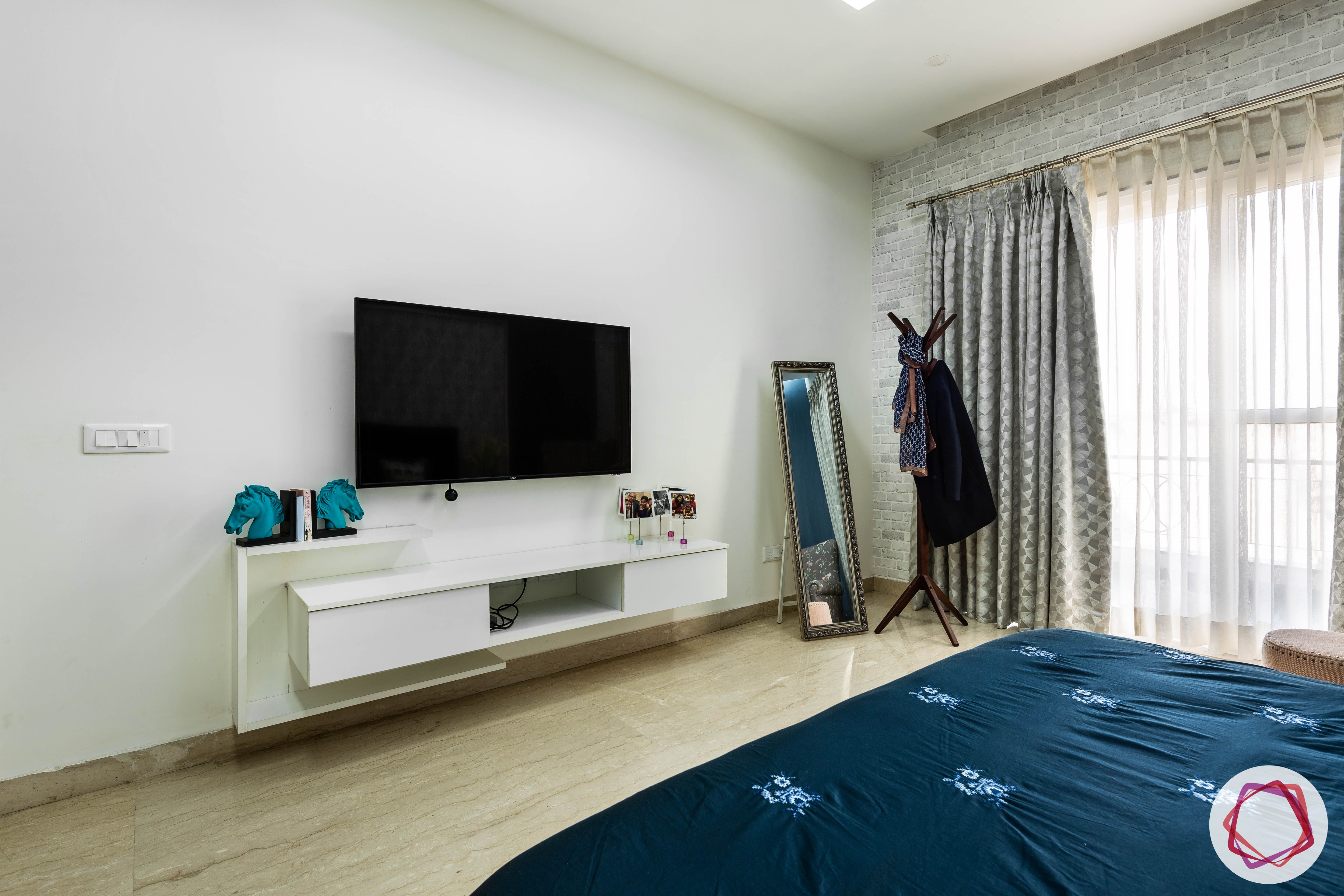blue-bedroom-TV