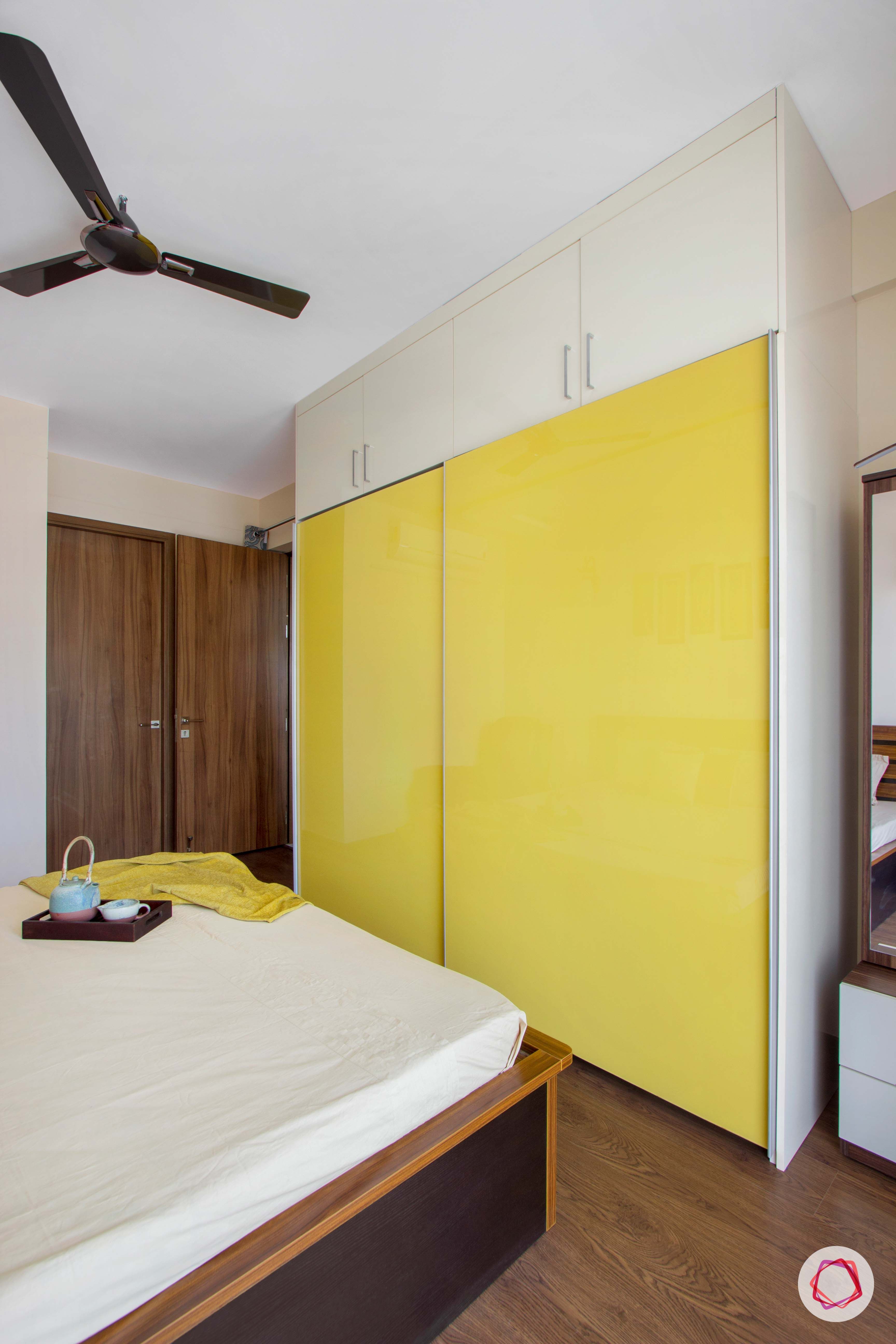 snn raj greenbay-master bedroom-yellow wardrobe-sliding wardrobe-lacquered glass shutter