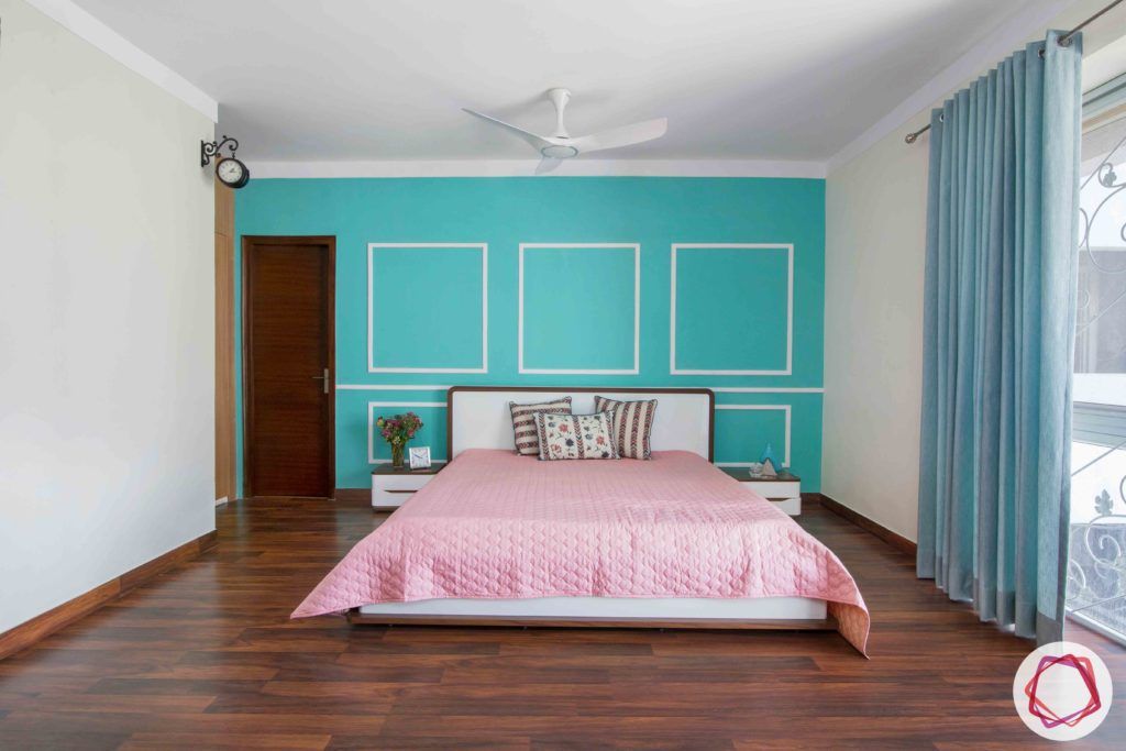 bedroom-girl-teal-wall-jali-wooden-floor-clock