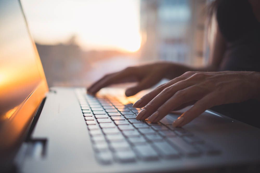 home cleaning tips-computer keyboard-keyboard keys-laptop keyboard