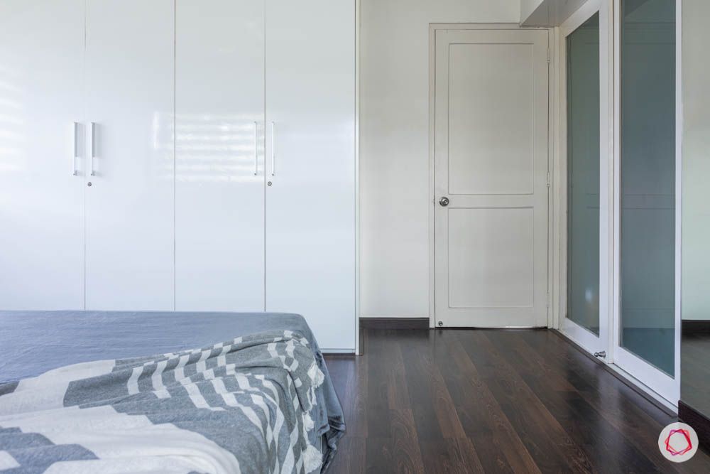 modern house images-master bedroom-laminate wardrobes-swing door wardrobe