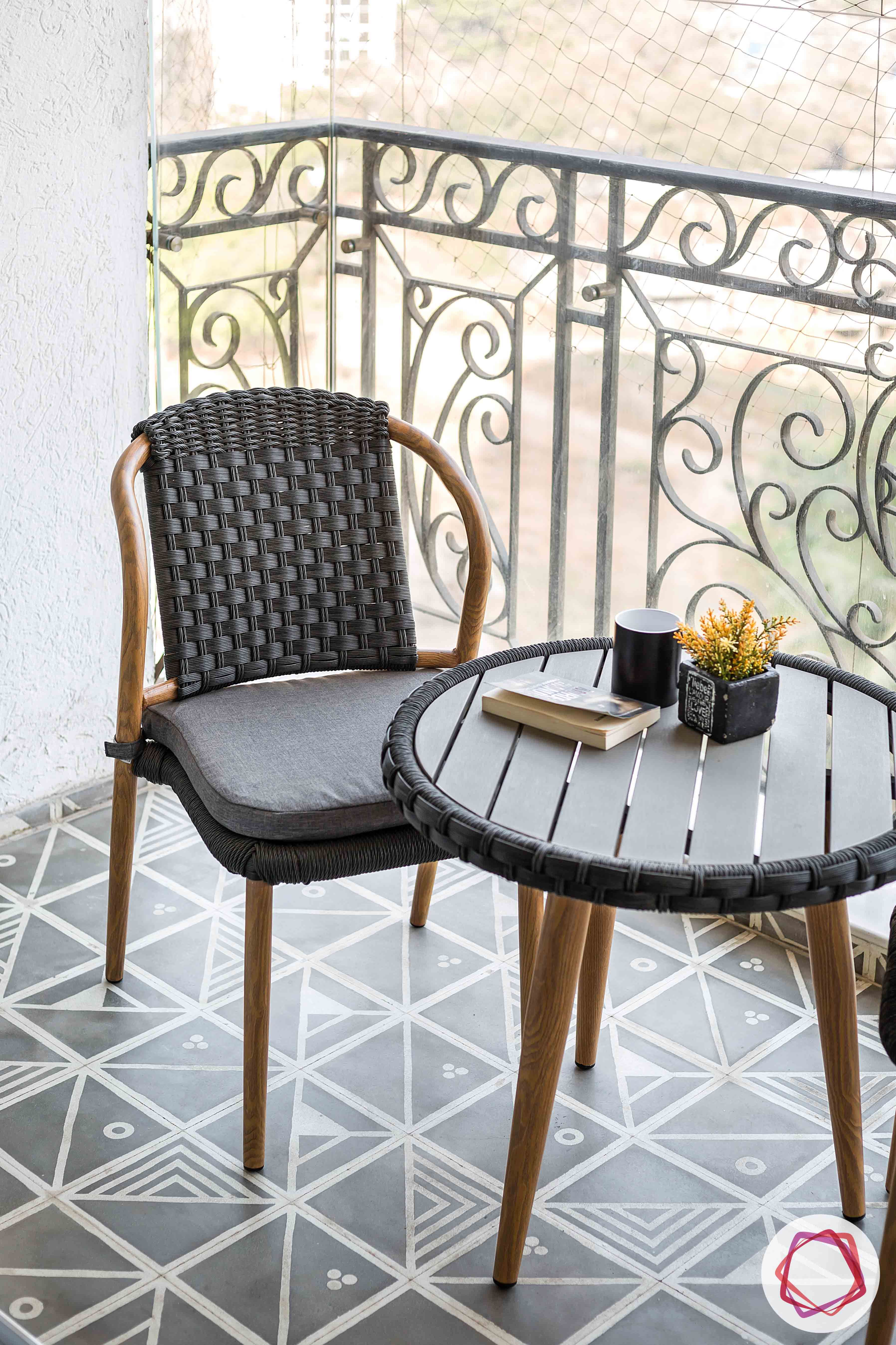 modern balcony design-wooden table-wooden chair-outdoor furniture