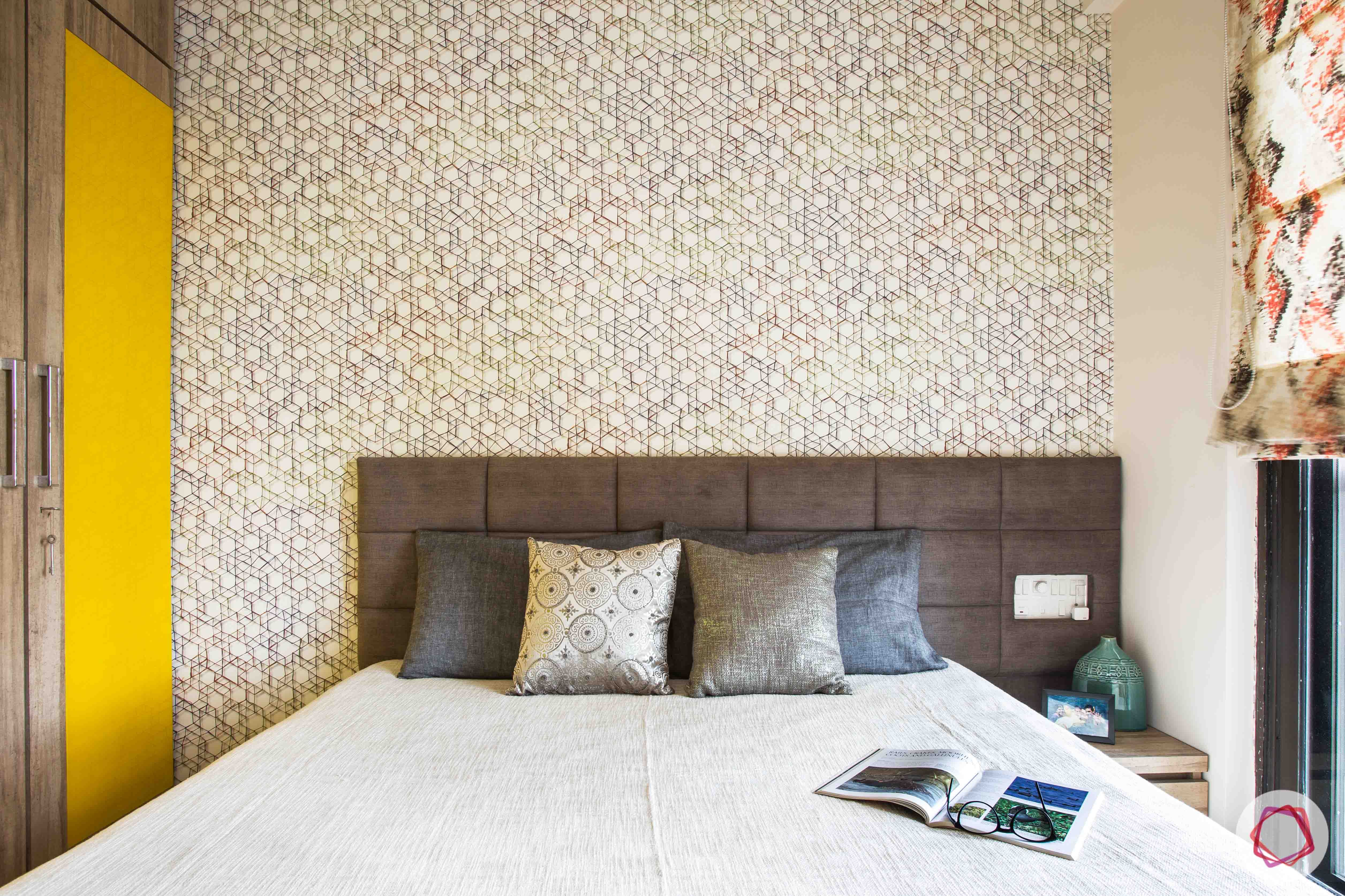 hexagonal-tile-wallpaper-pattern-bedroom