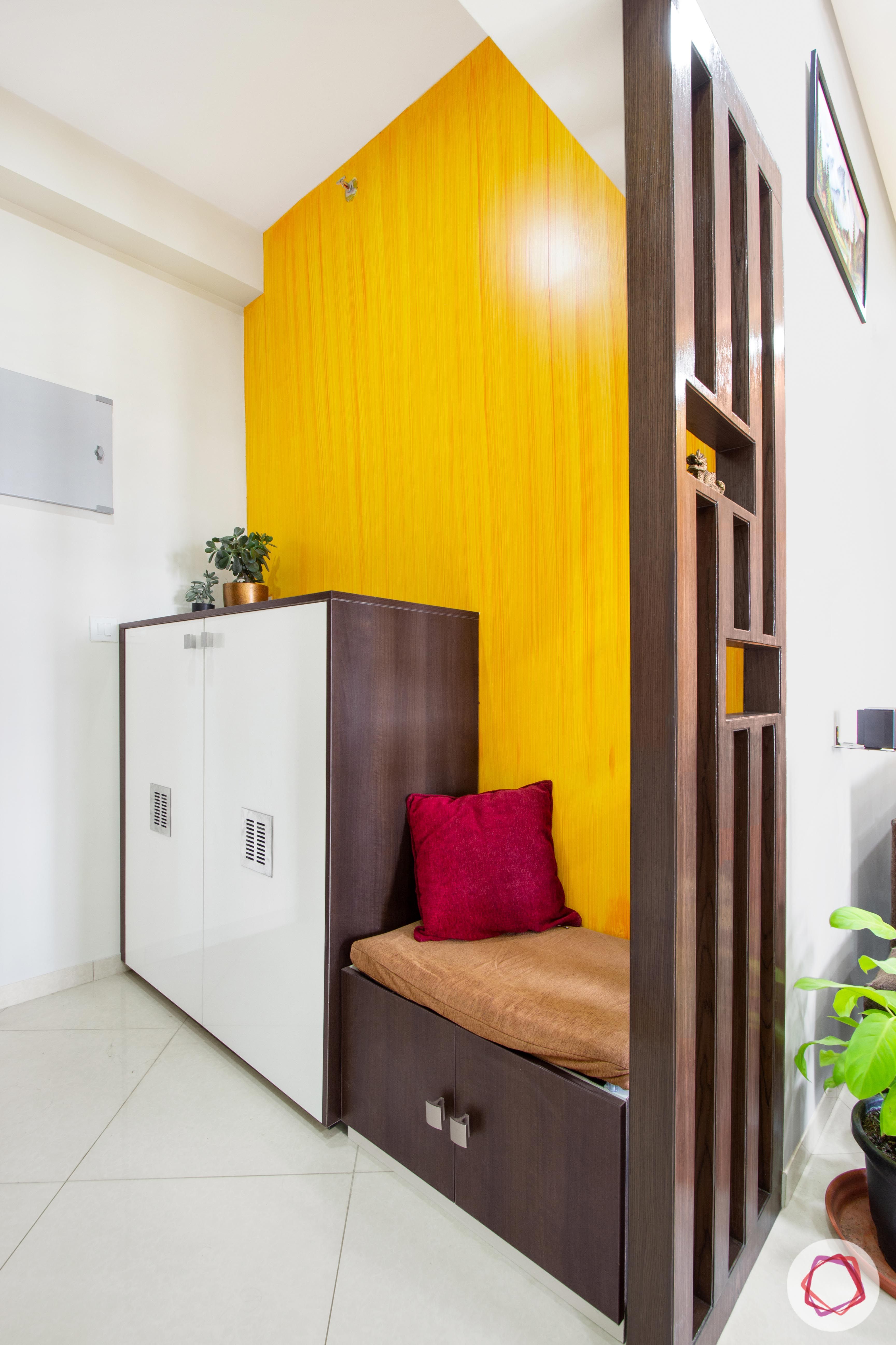Sobha City Casa Paradiso-foyer-yellow-wall