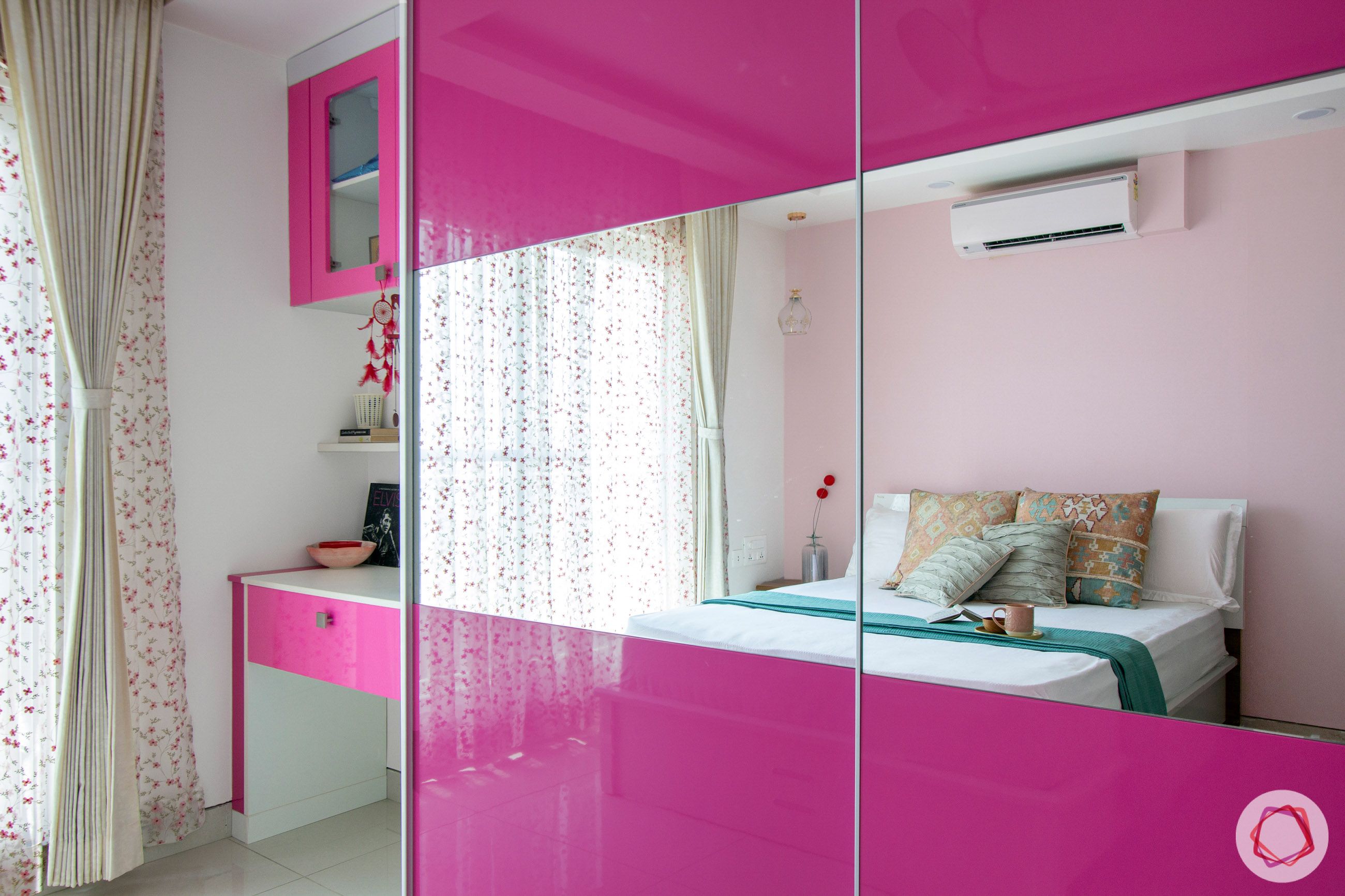snn-raj-grandeur-girls bedroom-mirror panel