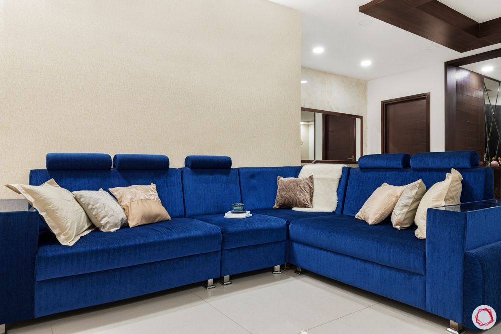 blue sofa designs-wooden ceiling details