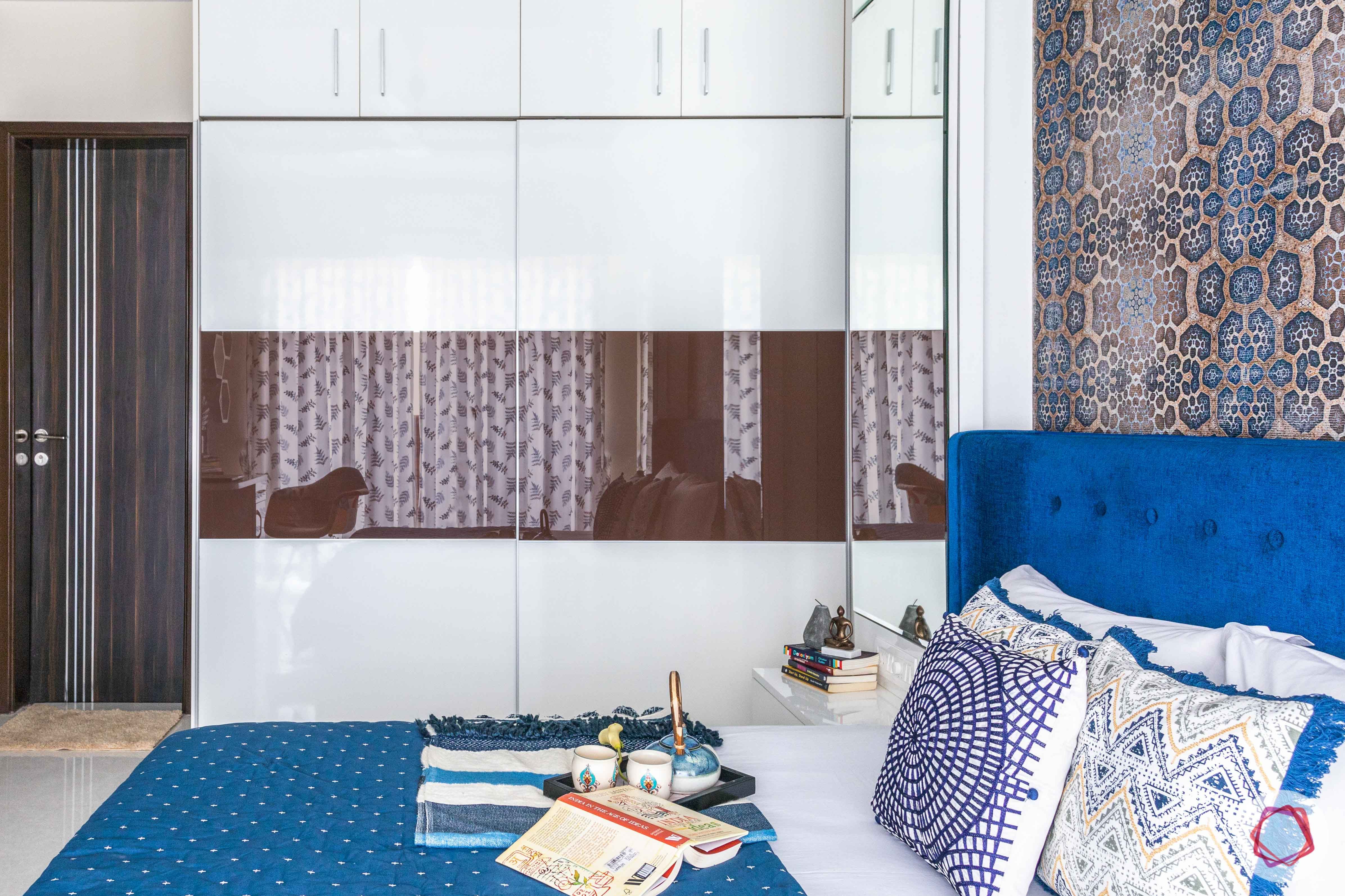 livspace mumbai-3-bhk-in-mumbai-master bedroom-laminate wardrobes
