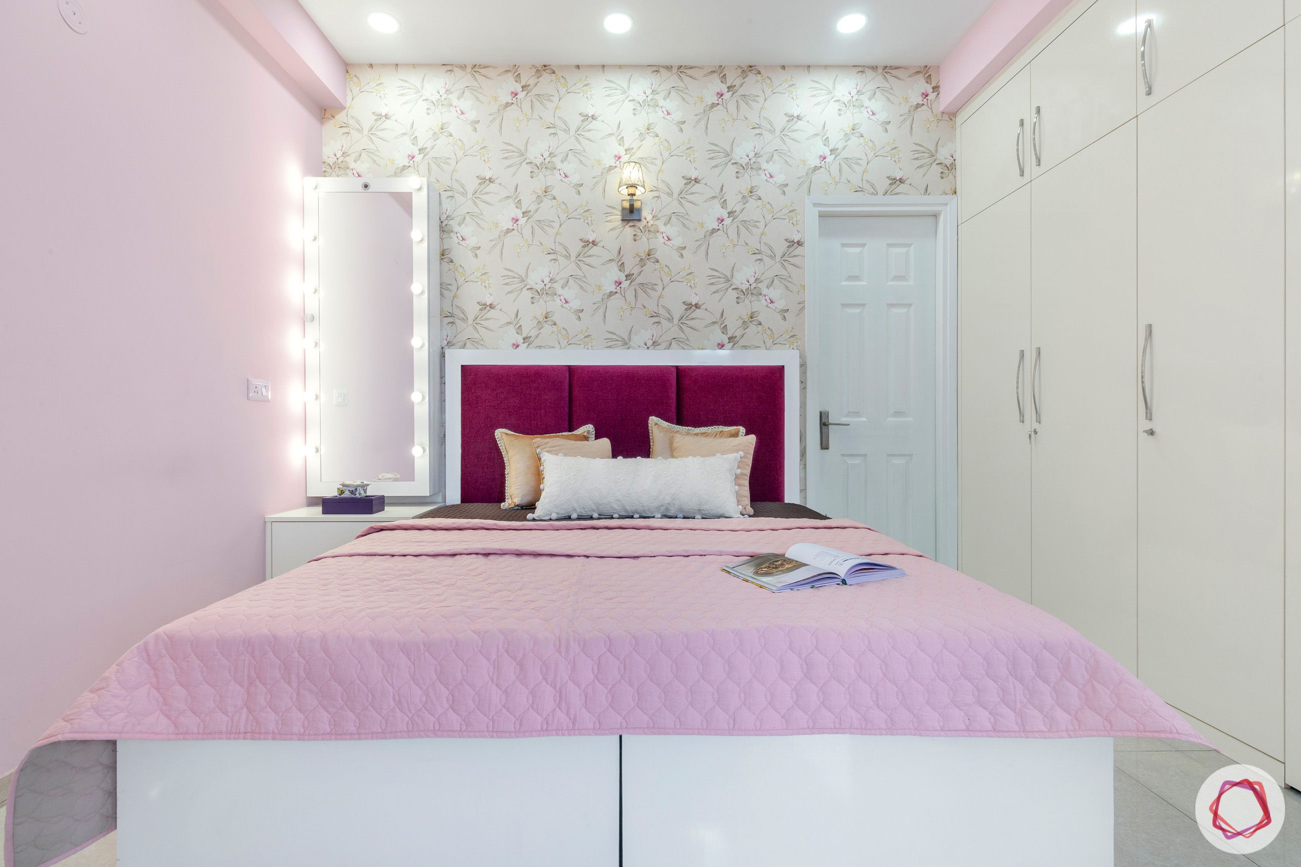 dasnac-pink bedroom-pink-headboard-vanity-mirror