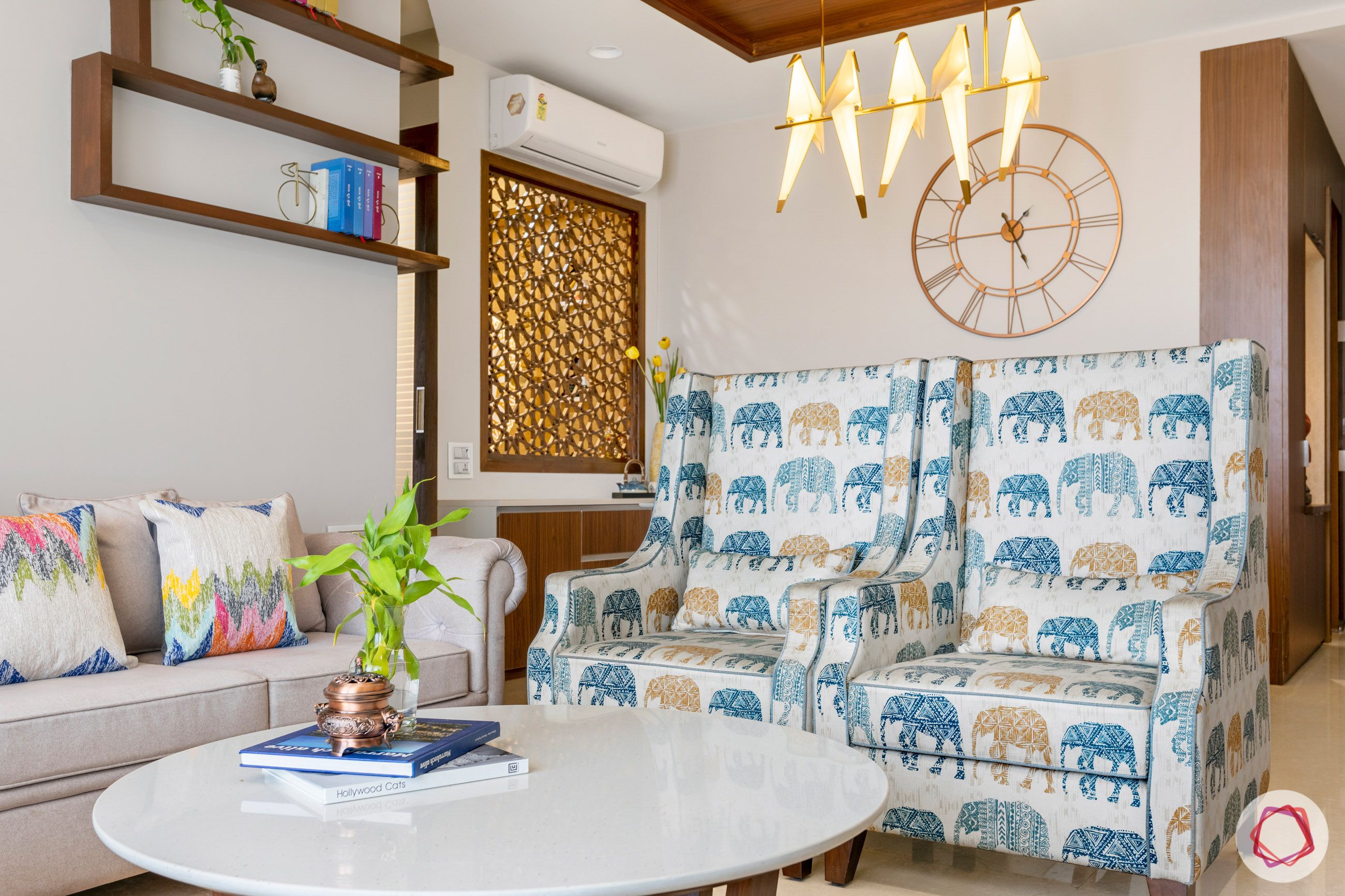 crescent-bay-parel-living-room-sofas-elephant-light