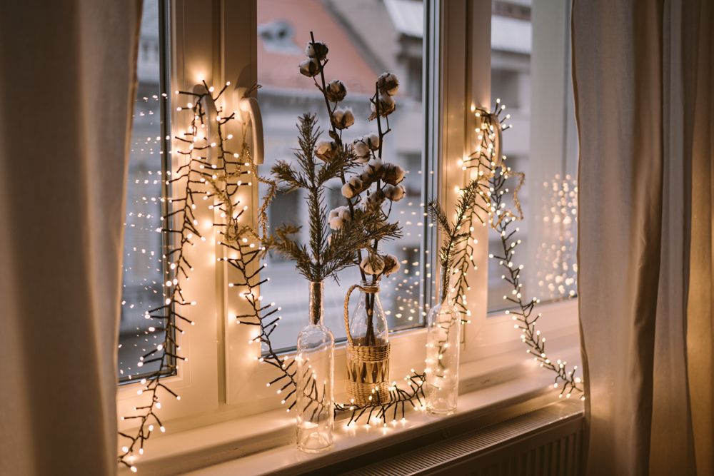 bedroom-decor-with-fairy-lights