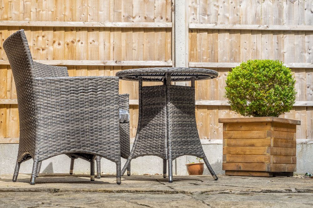 how-to-clean-wooden-furniture-made-of-wicker-or-rattan