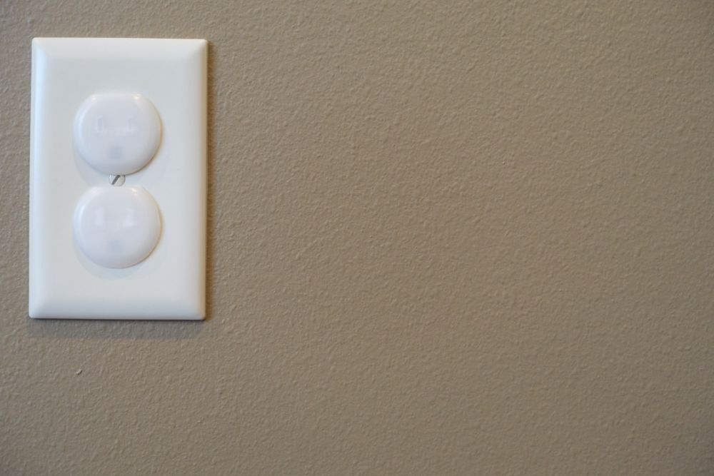 childproofing a room-outlet covers