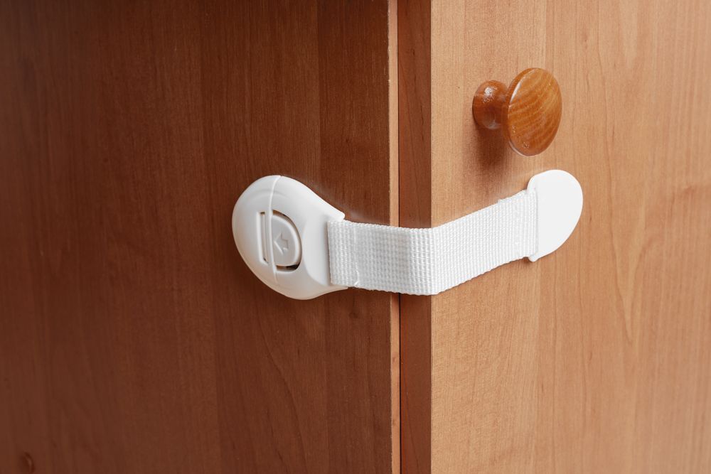 childproofing a room-door guards