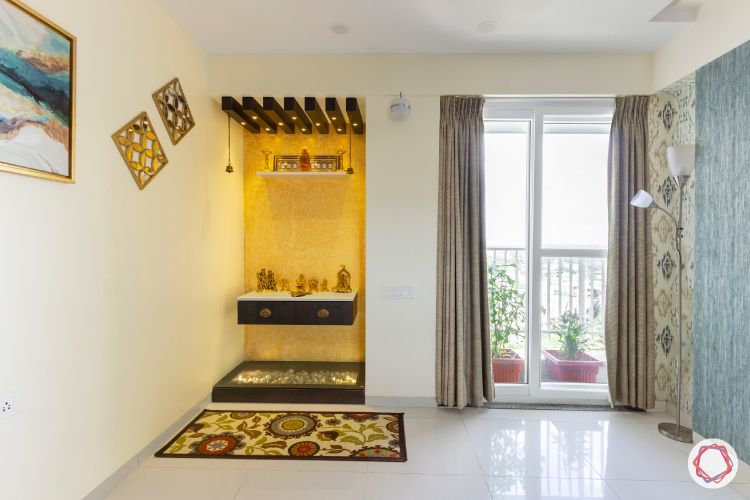wooden-rafters-for-pooja-room-golden-pooja-room-designs