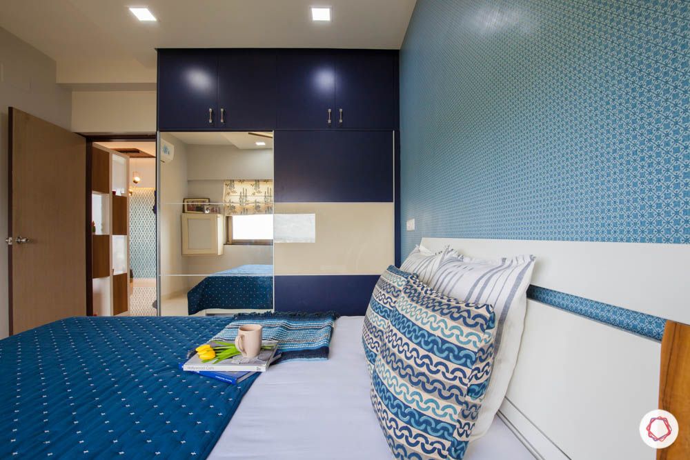 2-bhk-home-design-livspace-pune-bedroom-mirror-shutter
