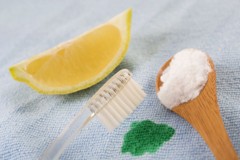 kitchen hacks-lemon for stains-stubborn stains