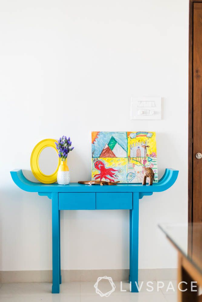 home decorating ideas on a budget-tables-art-frames