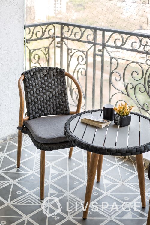 balcony furniture ideas-coffee table-pattern tiles-chair designs