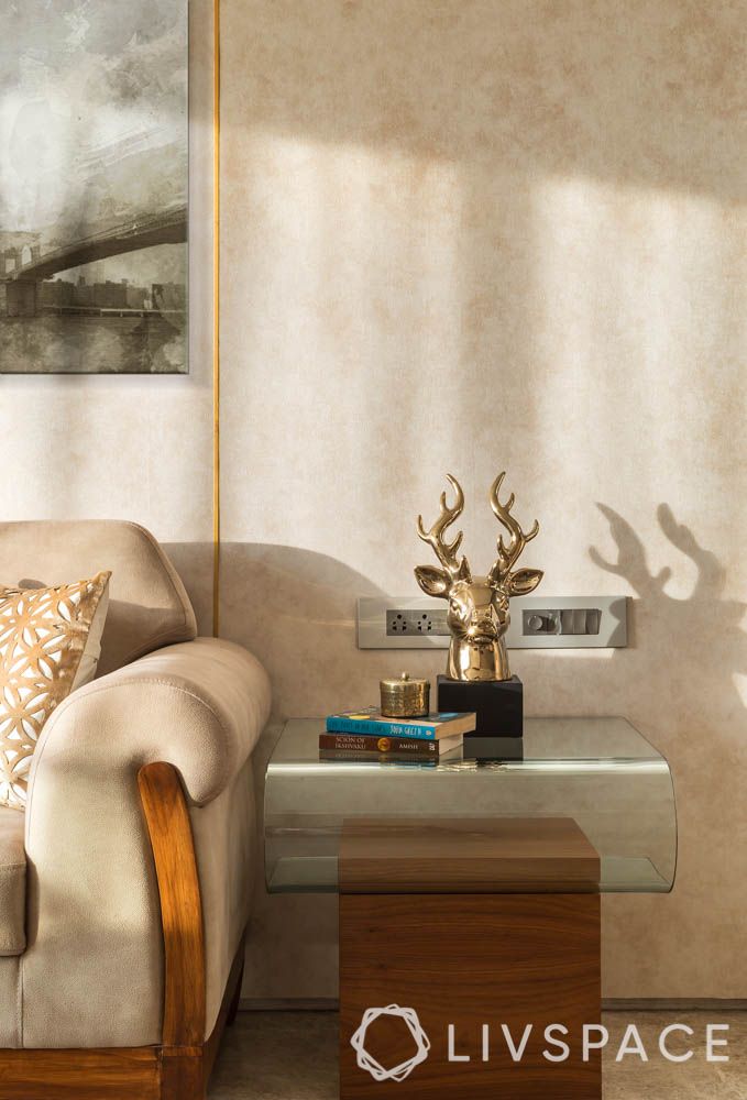 make your home look expensive-neutral wallpaper-metallic accent pieces