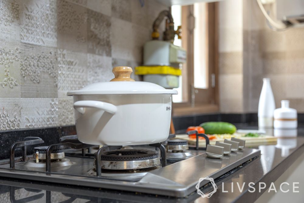 small-kitchen-renovation-new-cappuccino-colour-stove-pot