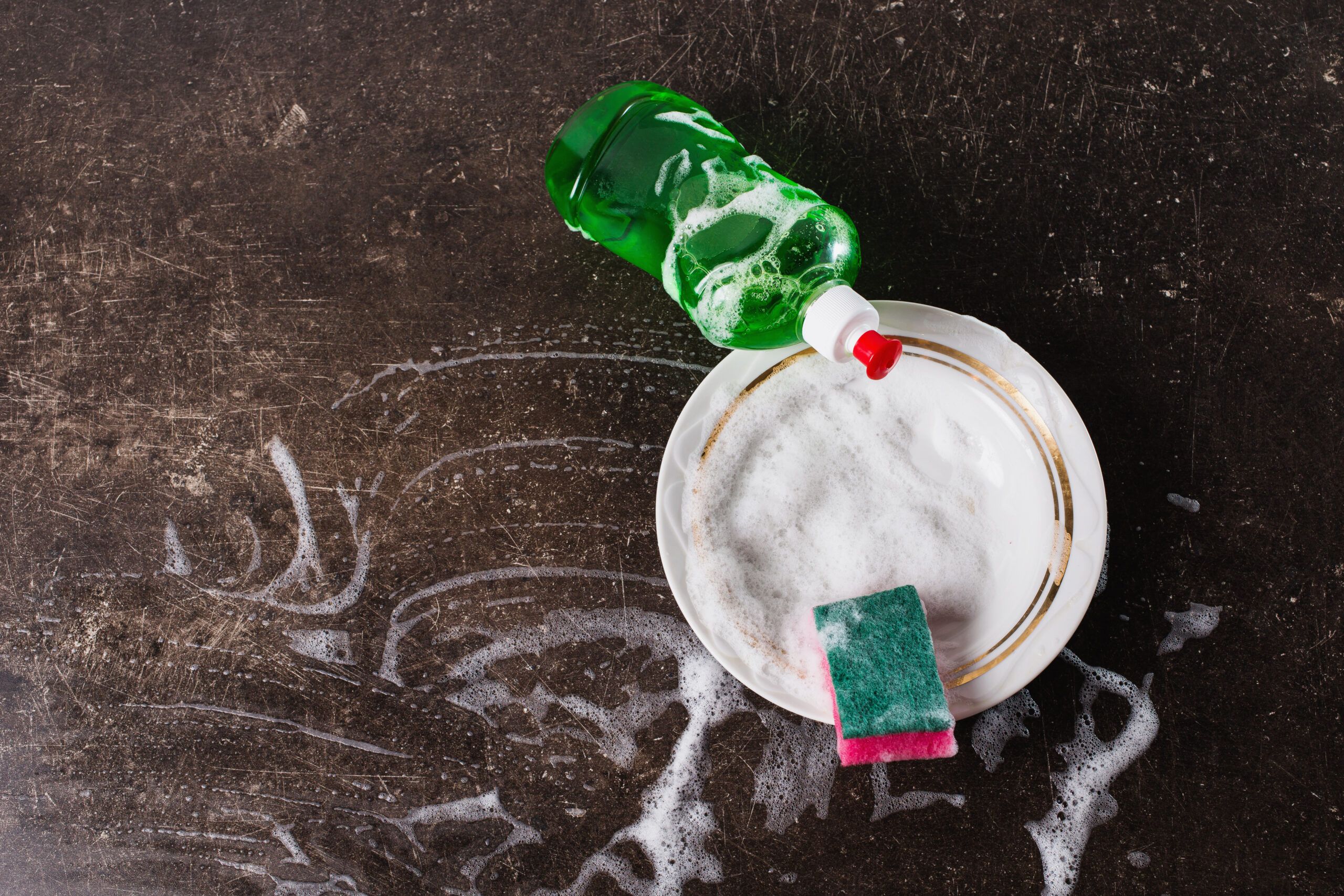 How to clean kitchen cabinets-dish soap