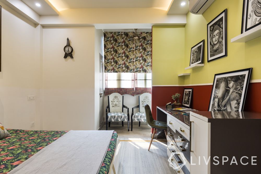 4-bhk-in-dwarka-guest-bedroom-study-table