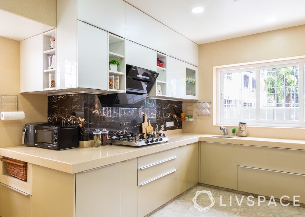 modern villa design-marble tile backsplash-hob-chimney-open shelves-beige and white cabinets