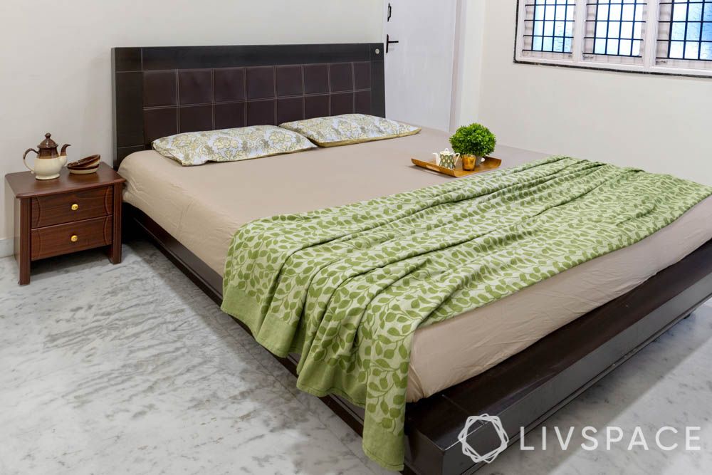 simple-bedroom-interior-design-bedroom-wooden bed
