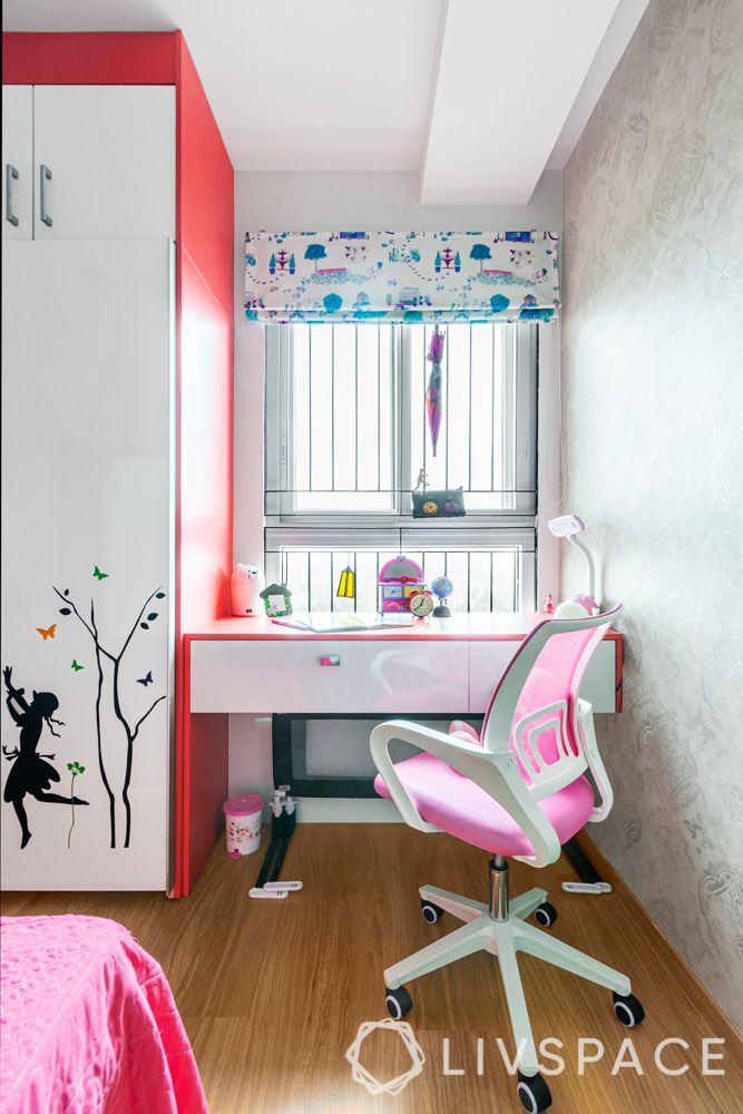 3-bhk-flat-interior-design-study-table-daughter-room