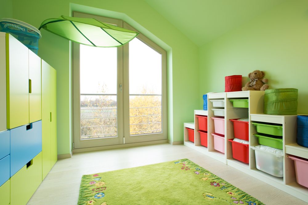 kids room-green room