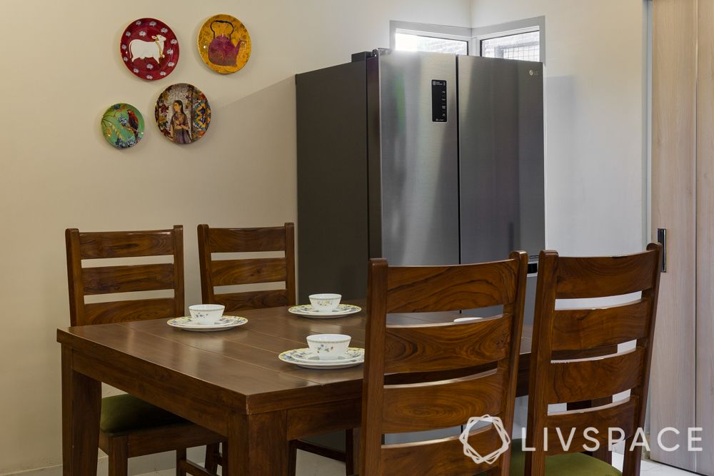 Dining room-ceramic plates